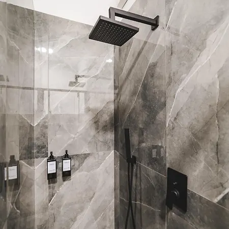 فندق مبيت وإفطار Tibur Domus روما